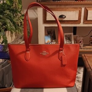 Coach Gallery Tote Electric Red